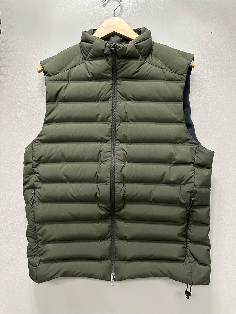 lululemon athletica Men's Down Quilted Puffer Vest - Olive Green